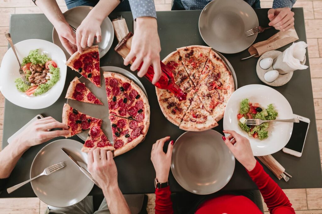 People eating pizza